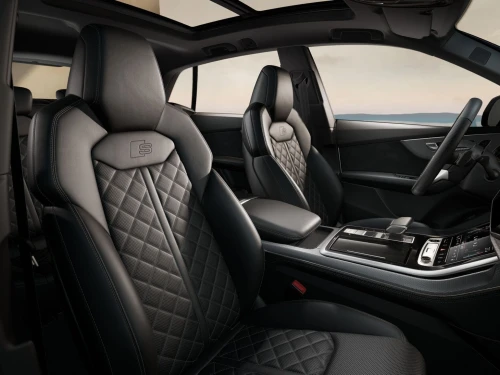 아우디_The new Q8_2025년형_디젤 3.0_50 TDI Quattro_color_int_Valcona leather Black.jpg