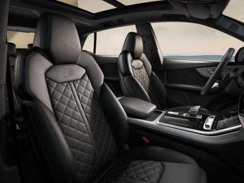 아우디_The new Q8_2025년형_디젤 3.0_50 TDI Quattro Premium_color_int_Valcona leather Black.jpg
