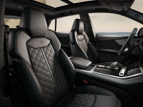 아우디_The new Q8_2025년형_디젤 3.0_50 TDI Quattro Premium_color_int_Valcona leather Black.jpg
