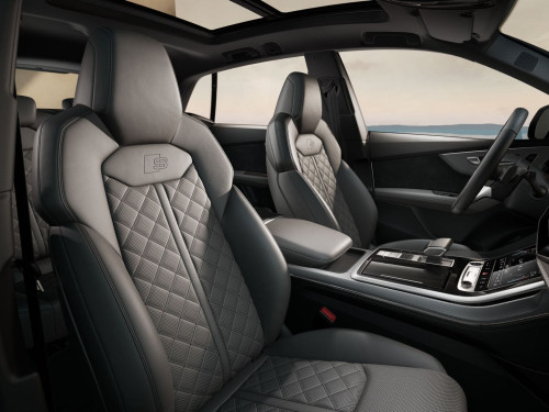 아우디_The new Q8_2025년형_디젤 3.0_50 TDI Quattro_color_int_Valcona leather Rotor Gray.jpg